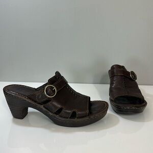 Born Brown Leather Heeled OpenToe Cutout Platform Mules Clogs 7